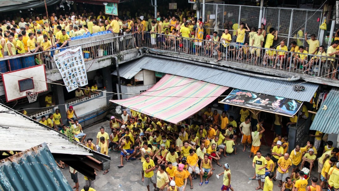  Nhà tù ở Philippines mà phóng viên CNN ghé thăm vào đầu tháng 3/2017 là nhà tù thành phố Quezon nằm ở ngay ngoại ô Thủ đô Manila. Ảnh CNN